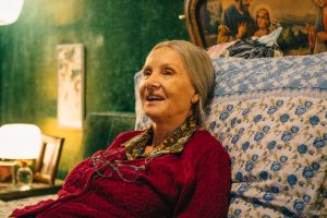 METTI LA NONNA IN FREEZER | METS MAMIE AU CONGÉLO