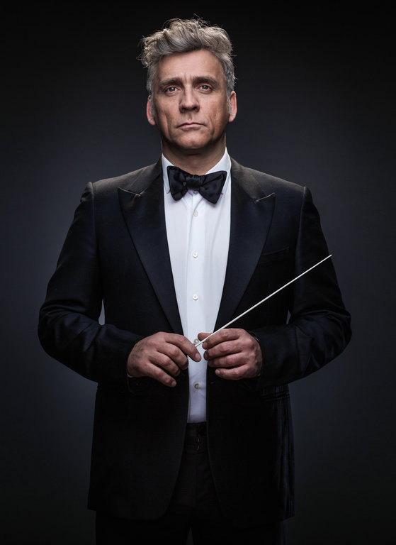 LE CHEF D’ORCHESTRE ( épisodes 1 & 2)