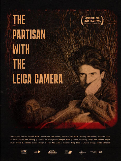 LE PARTISAN AVEC L’APPAREIL PHOTO LEICA LE PARTISAN AVEC L’APPAREIL PHOTO LEICA