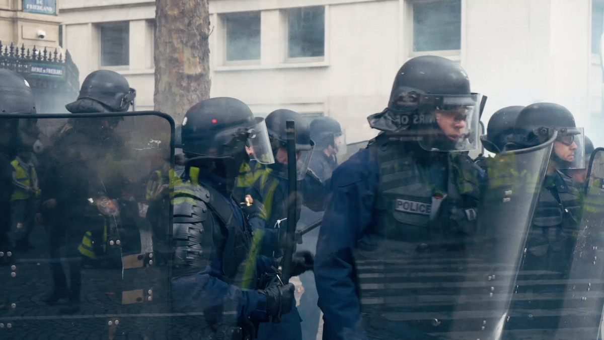 UN ÉCRAN DES DROITS : Un peuple de Emmanuel Gras
