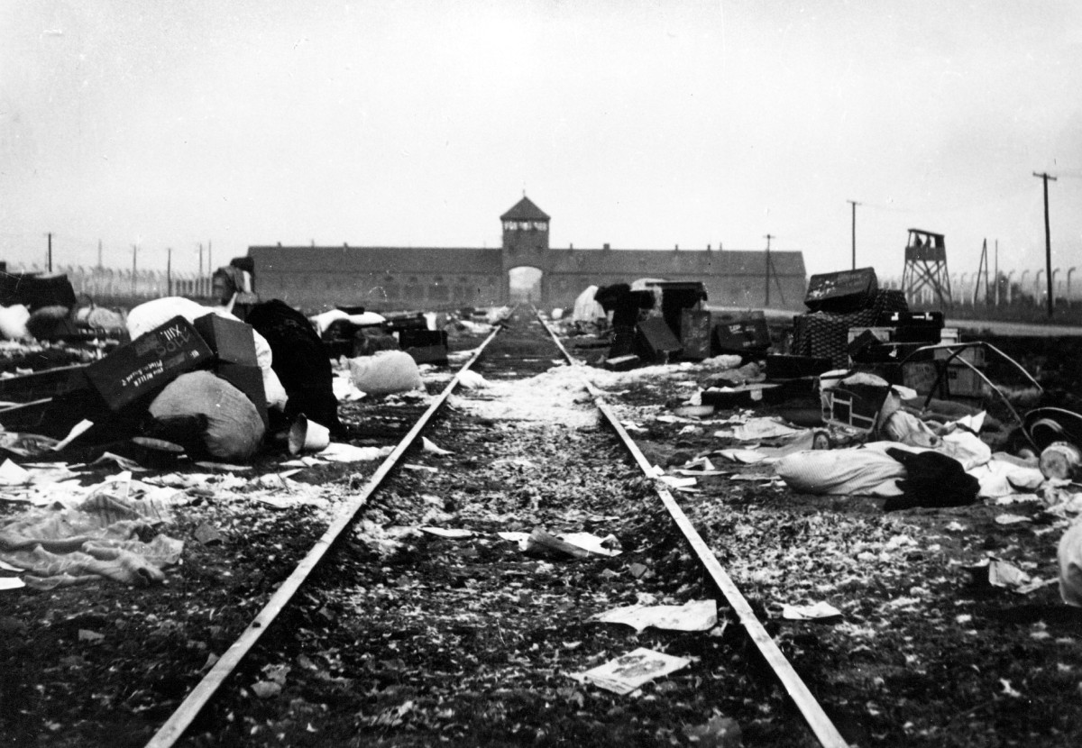 LA PASSAGÈRE D'ANDRZEJ MUNK SUIVI DU DOCUMENTAIRE DERNIÈRES IMAGES