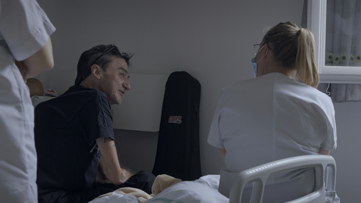 DU CÔTÉ DE LA VIE, LE CINÉ-CLUB DE L'INSTITUT CURIE : VIVANTS de Victor Grange suivi d'une rencontre