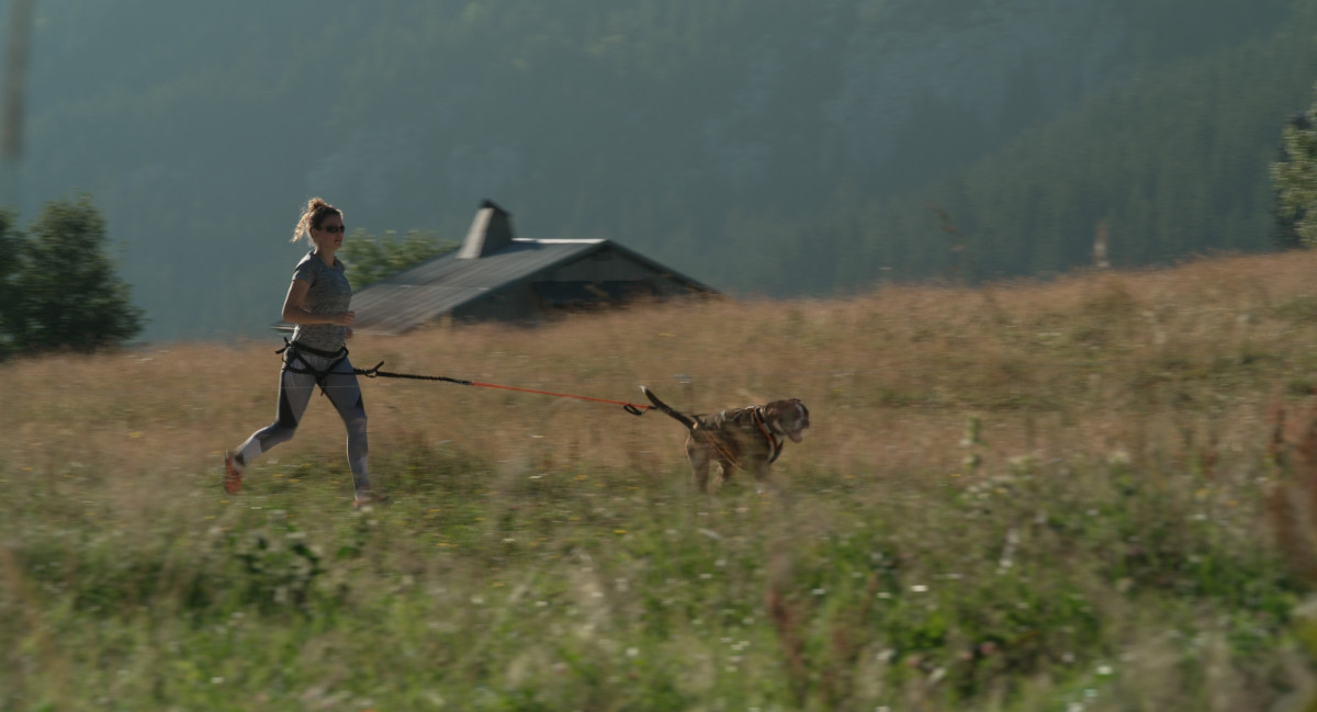 Documentaire, surdité, oralité, elle entend pas la moto