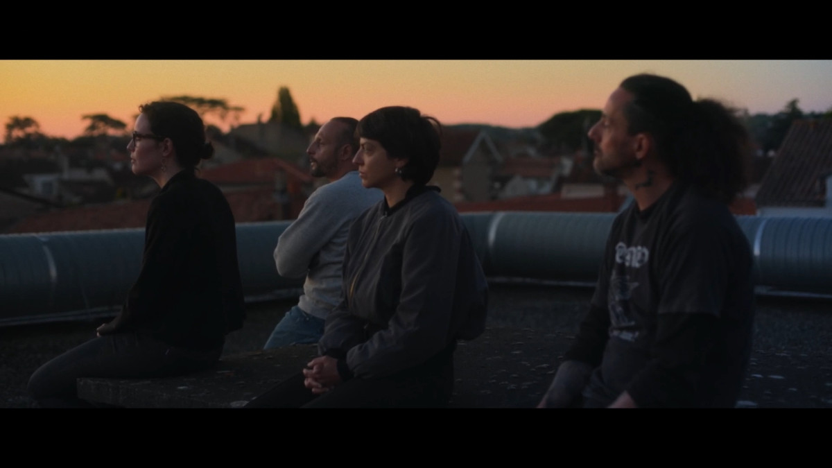 Hors-Service, Documentaire, Service public