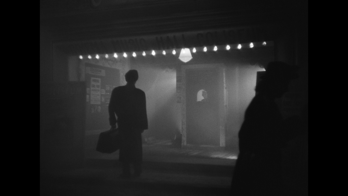 Le Ciné-Club d'Olivier Barrot #3 Le Voyageur de la Toussaint de Louis Daquin