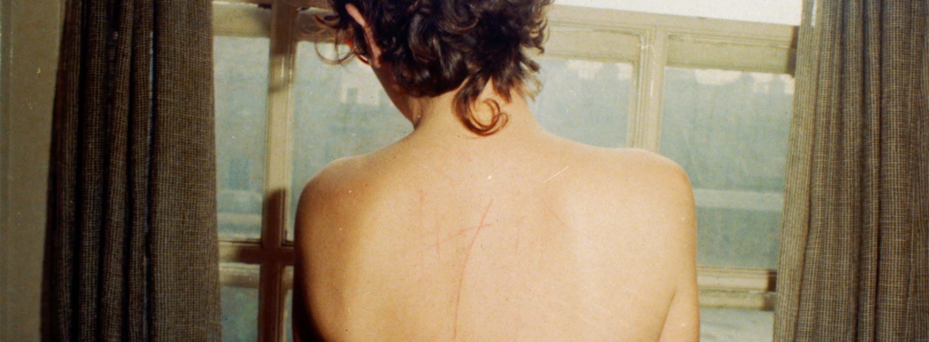 ÉCHOS DU MONDE, le ciné-club du Théâtre de la Bastille : TOUTE LA BEAUTÉ ET LE SANG VERSÉ, suivi d'une discussion avec Nicholas Clary-Bournat (Act Up) et Iris van der Tol (Very Imoprtant History), et modérée par Elsa Kedadouche du Théâtre de la Bastille