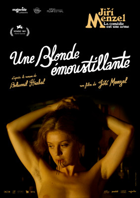 Affiche Une blonde émoustillante